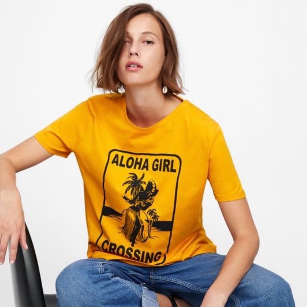 Zara Womens Aloha Girl Crossing Graphic Tee Yellow Size Medium Hawaii